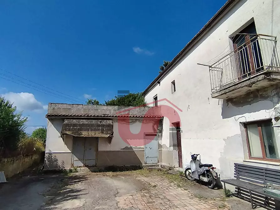 Immagine 3 di Casa semindipendente in vendita  in contrada torre alfieri a Benevento