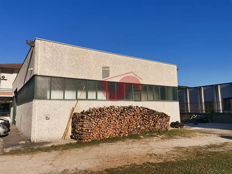 Immagine 1 di Capannone industriale in vendita  in S.S. APPIA a Benevento