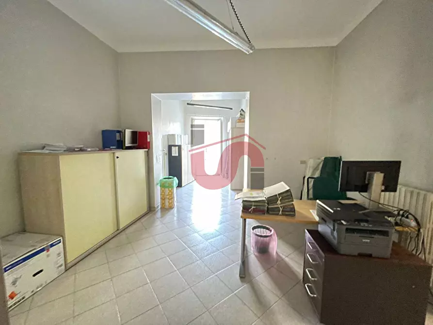 Immagine 12 di Ufficio in vendita  in Via Mario La Vipera a Benevento