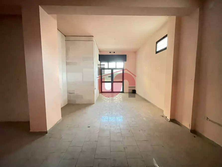 Immagine 6 di Negozio in affitto  in Via Vittorio Veneto a Benevento