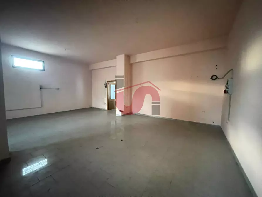 Immagine 13 di Negozio in affitto  in Via Vittorio Veneto a Benevento