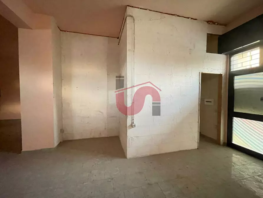 Immagine 14 di Negozio in affitto  in Via Vittorio Veneto a Benevento