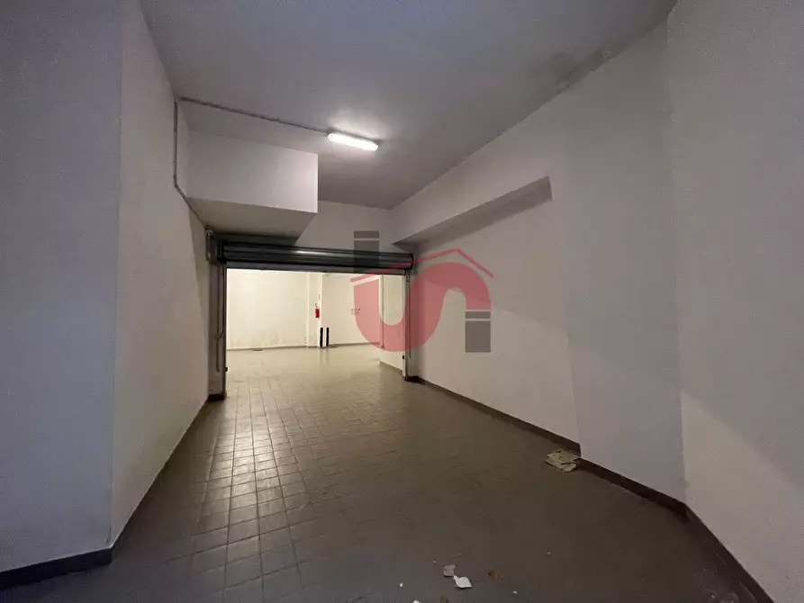 Immagine 20 di Box auto in affitto  in Via Nuova Calore a Benevento