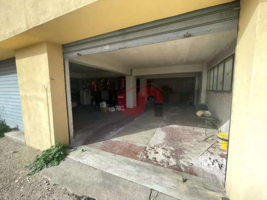 Immagine 3 di Magazzino in vendita  in Via Torre Della Catena a Benevento