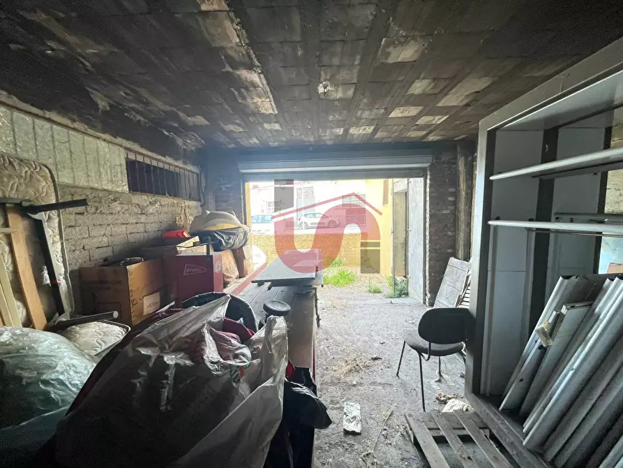 Immagine 15 di Magazzino in vendita  in Via Torre Della Catena a Benevento