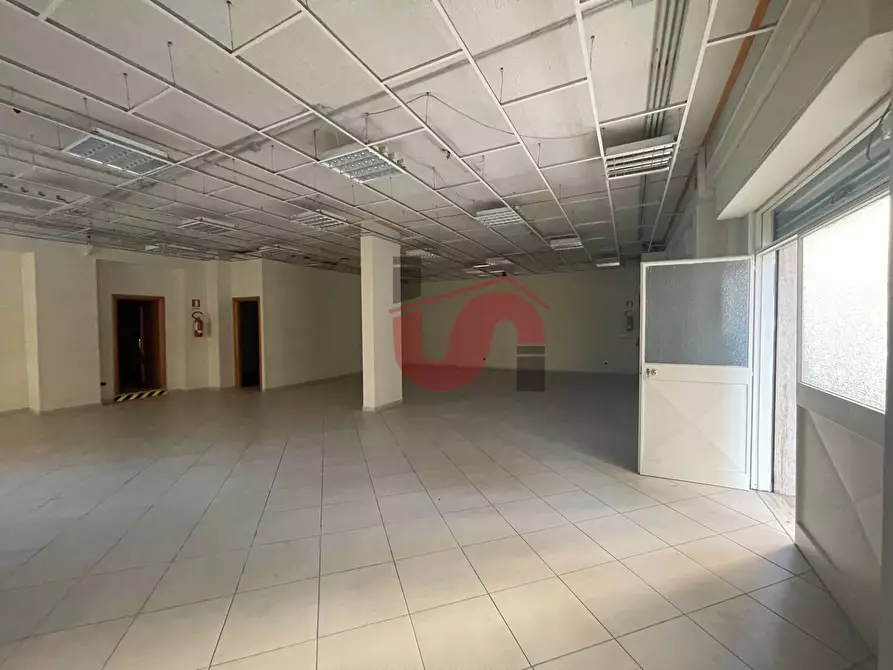 Immagine 6 di Magazzino in vendita  in Via Tommaso Bucciano a Benevento