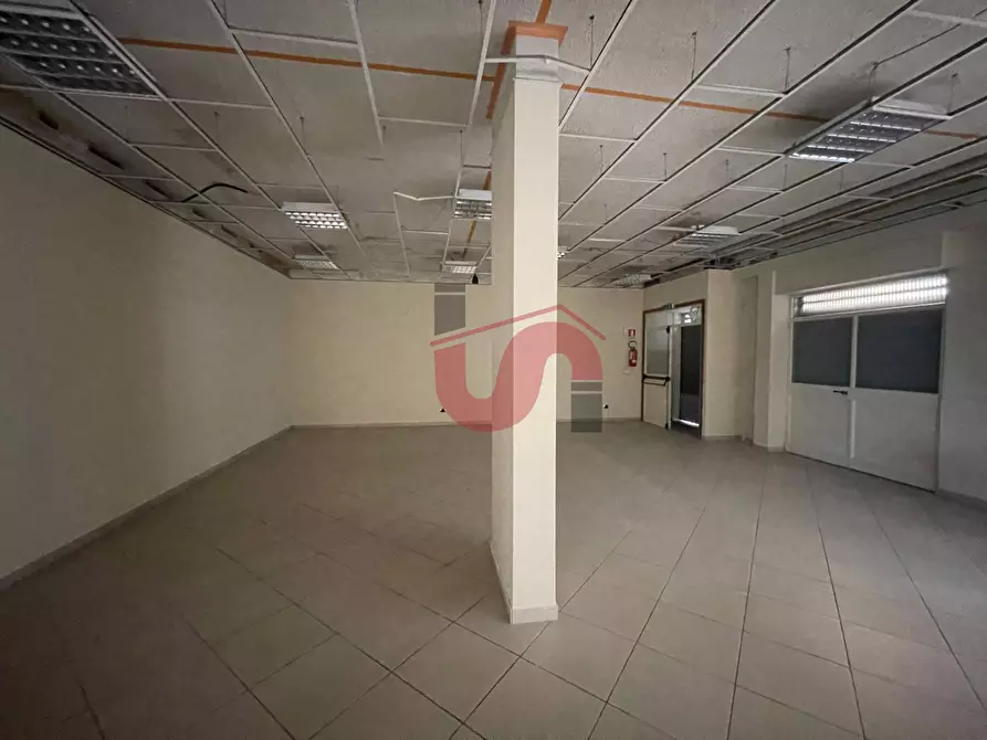 Immagine 8 di Magazzino in vendita  in Via Tommaso Bucciano a Benevento