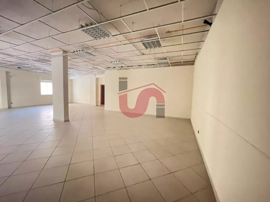 Immagine 9 di Magazzino in vendita  in Via Tommaso Bucciano a Benevento