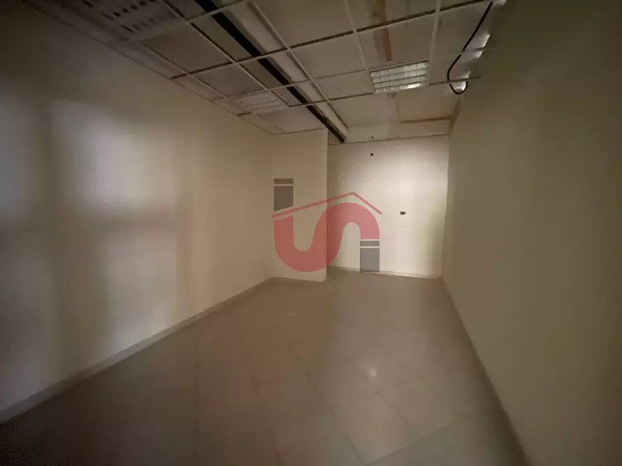 Immagine 12 di Magazzino in vendita  in Via Tommaso Bucciano a Benevento