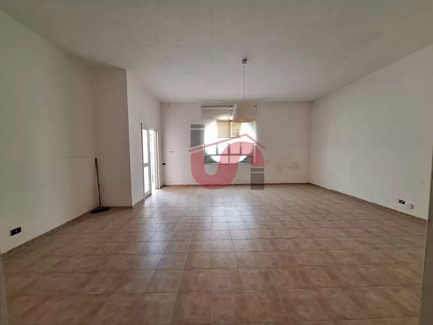 Immagine 4 di Locale commerciale in vendita  in Via Iandoli a Benevento