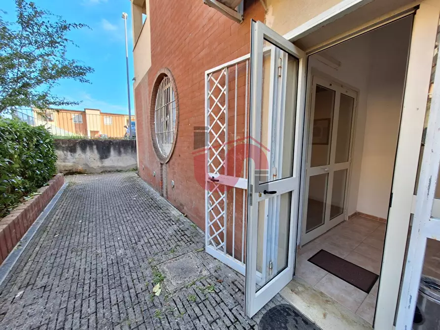 Immagine 4 di Locale commerciale in vendita  in Via Lungo Sabato Riccardo Bacchelli a Benevento