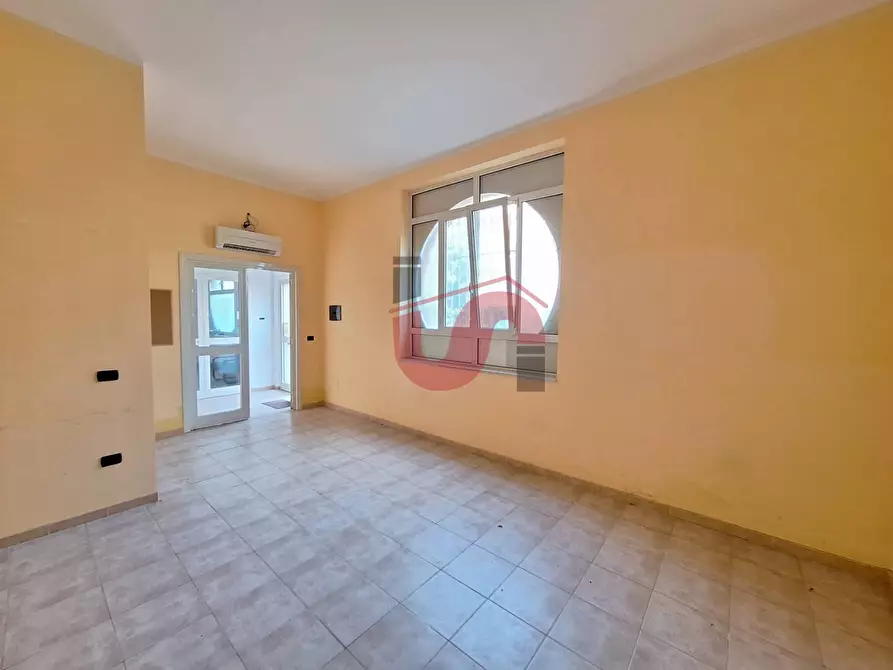 Immagine 2 di Locale commerciale in vendita  in Via Lungo Sabato Riccardo Bacchelli a Benevento