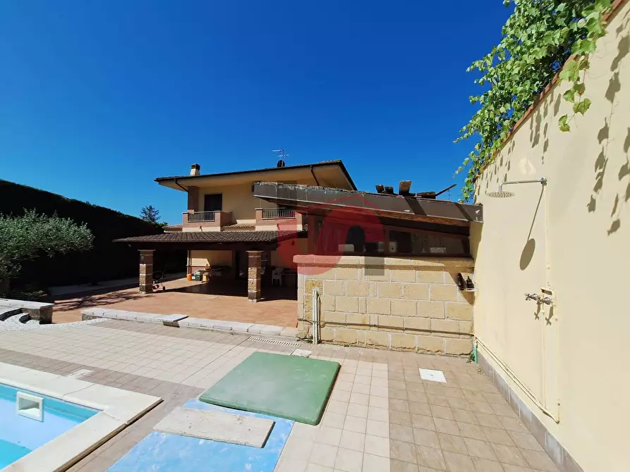 Immagine 12 di Villa in vendita  in Via Avellino a Benevento