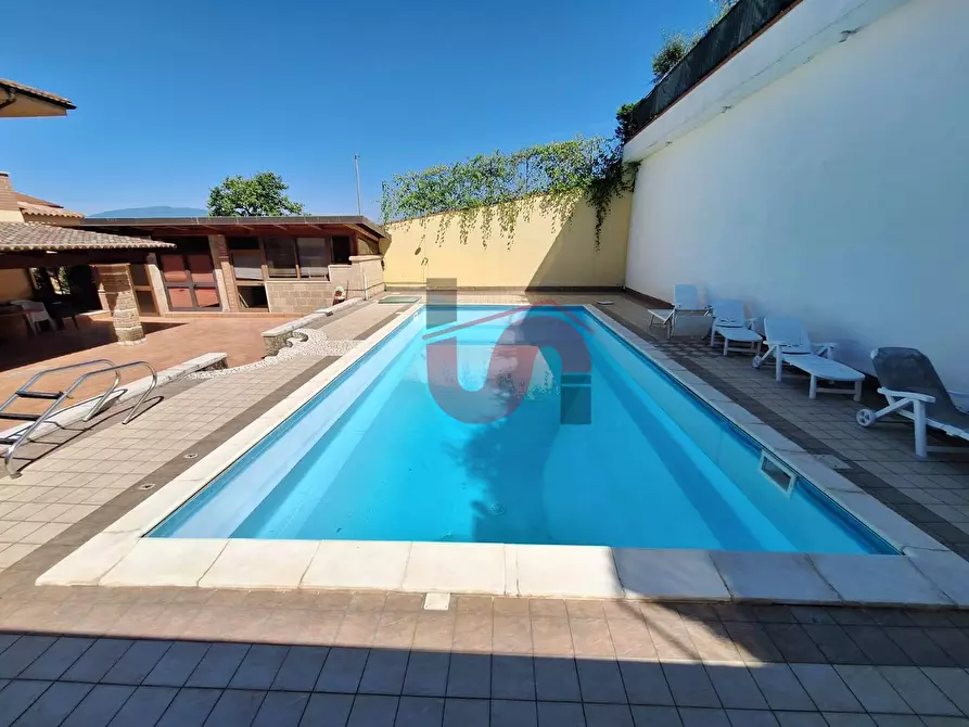 Immagine 3 di Villa in vendita  in Via Avellino a Benevento