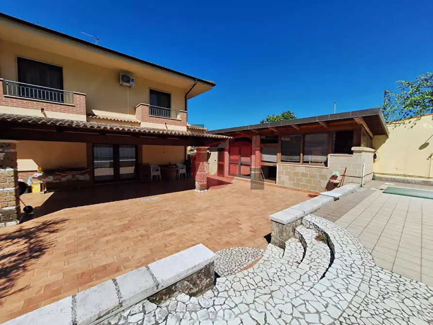 Immagine 4 di Villa in vendita  in Via Avellino a Benevento