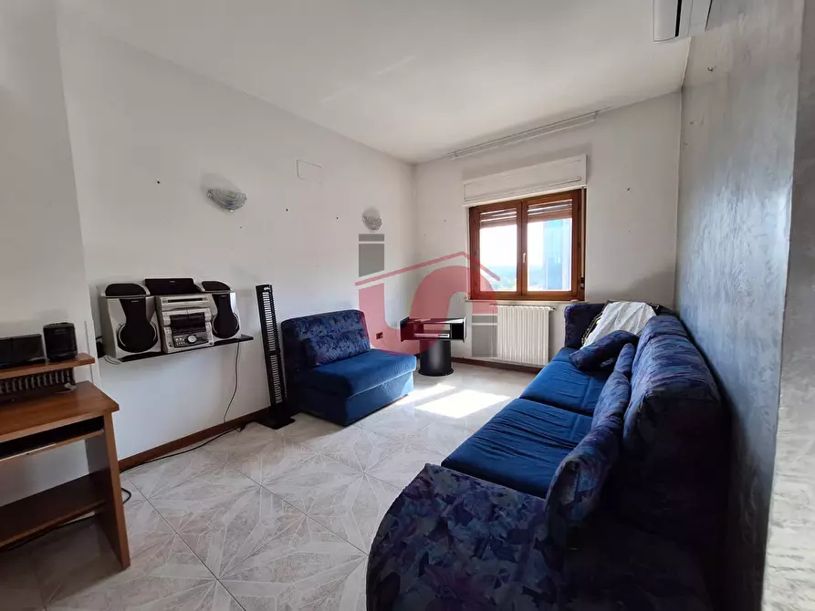 Immagine 5 di Appartamento in vendita  in Via Croce Rossa a Benevento