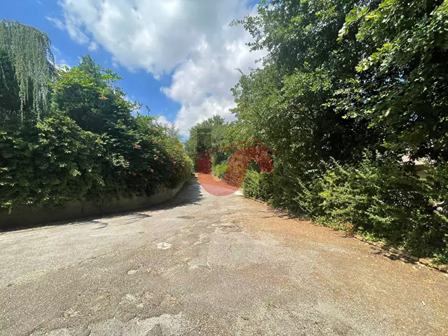 Immagine 1 di Terreno residenziale in vendita  in Via Manzoni a Sant'angelo A Cupolo