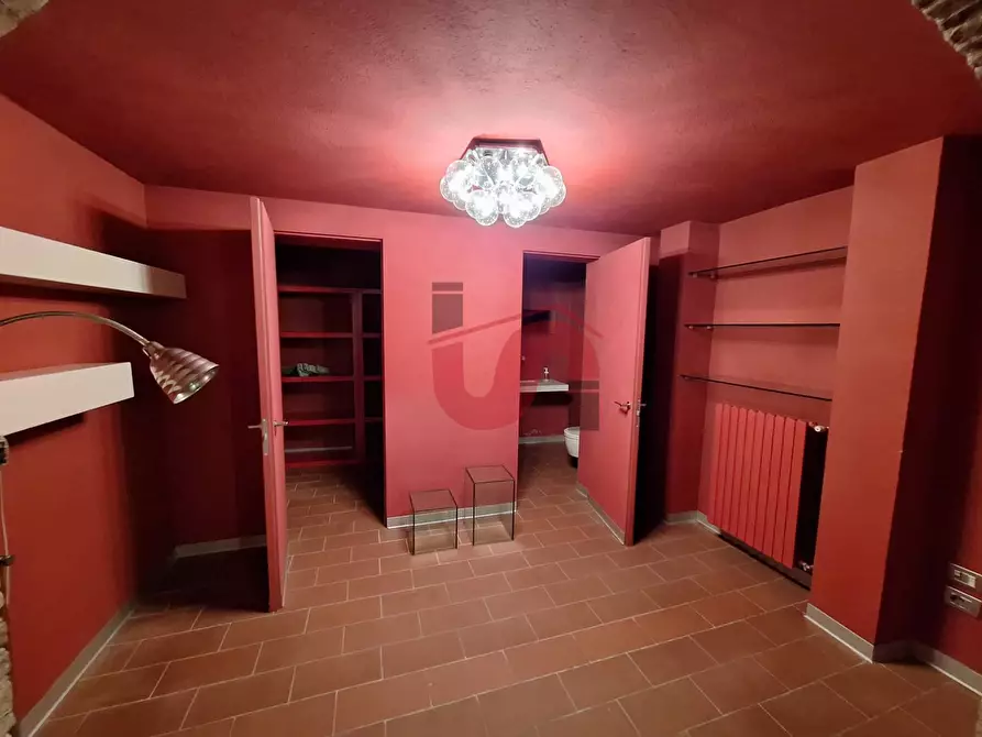 Immagine 6 di Locale commerciale in affitto  in Via Damaso a Benevento