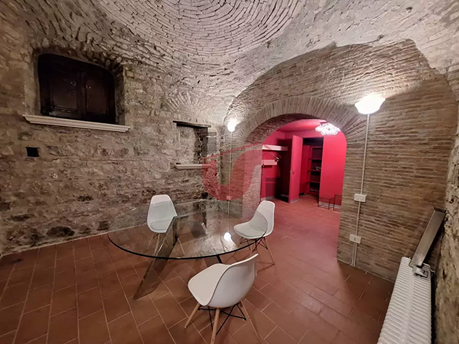 Immagine 11 di Locale commerciale in affitto  in Via Damaso a Benevento