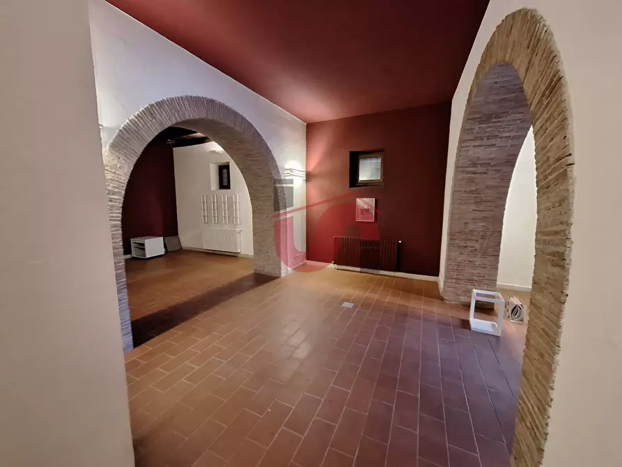 Immagine 14 di Locale commerciale in affitto  in Via Damaso a Benevento