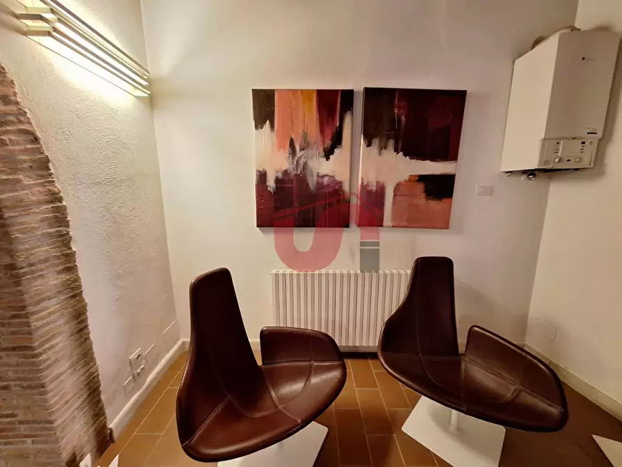 Immagine 21 di Locale commerciale in affitto  in Via Damaso a Benevento