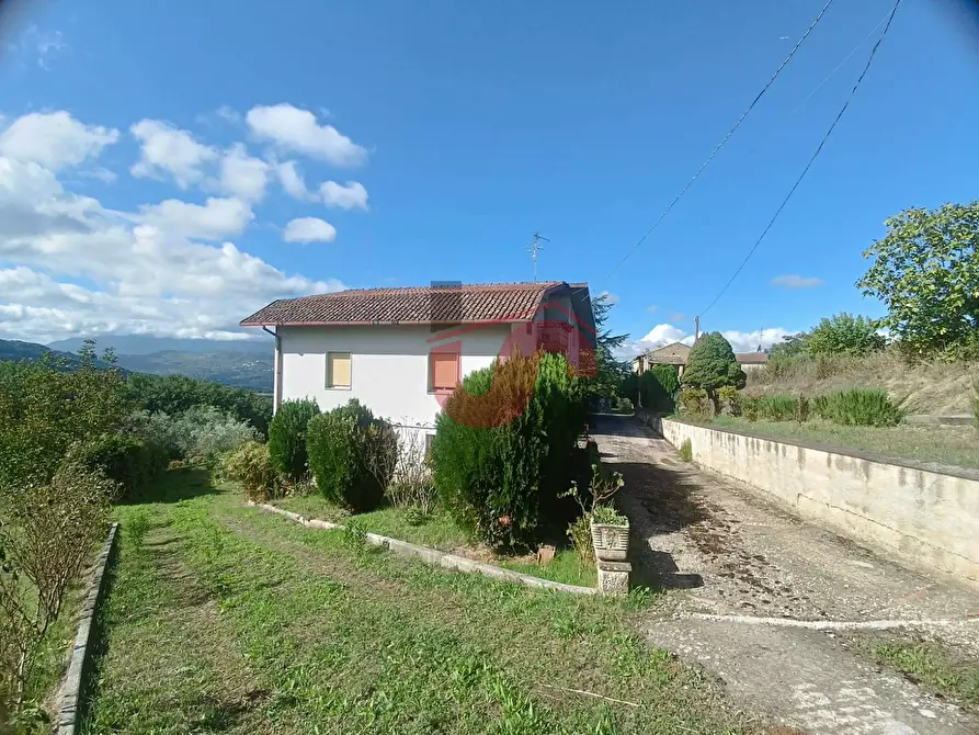 Immagine 1 di Casa indipendente in vendita  in Contrada Monteguardia a Benevento