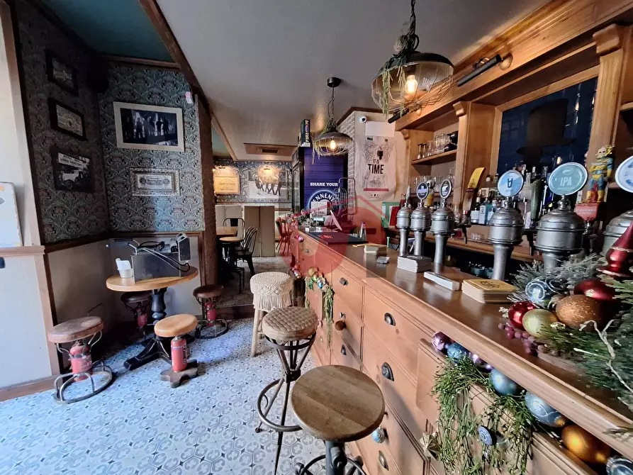 Immagine 10 di Attività commerciale in vendita  in Corso Garibaldi a Benevento