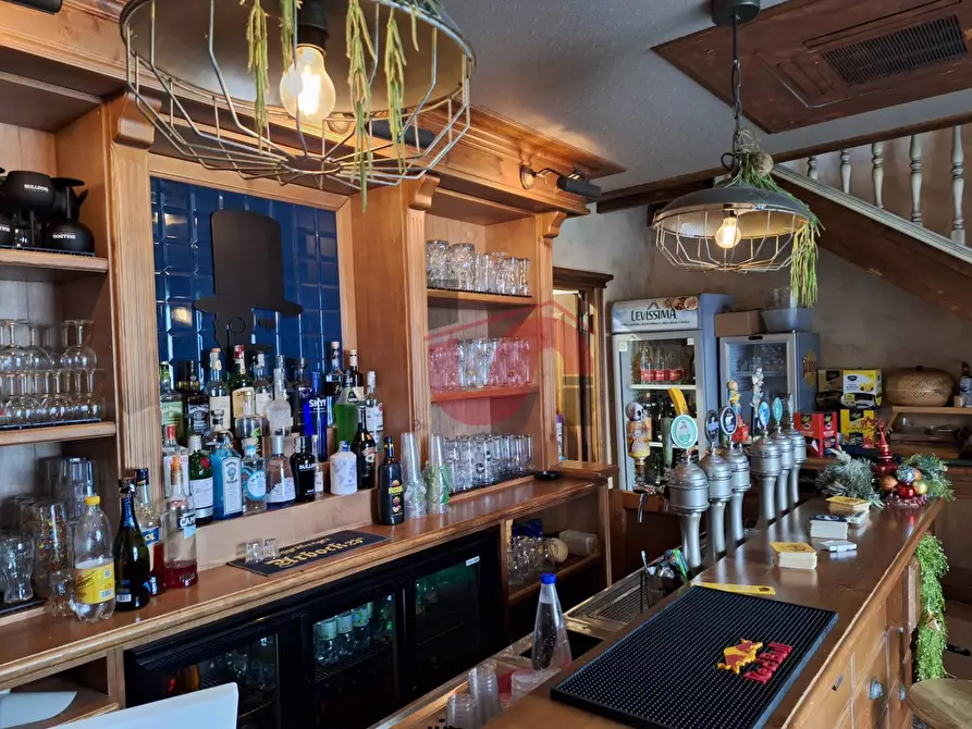 Immagine 13 di Attività commerciale in vendita  in Corso Garibaldi a Benevento