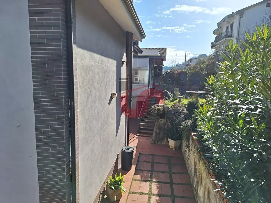 Immagine 8 di Villa in vendita  in Via Bachelet a Benevento