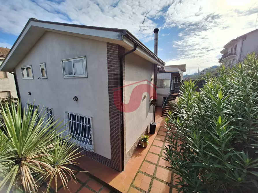 Immagine 4 di Villa in vendita  in Via Bachelet a Benevento