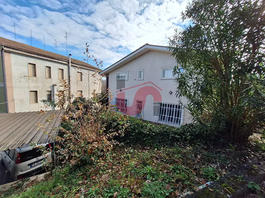 Immagine 18 di Villa in vendita  in Via Bachelet a Benevento