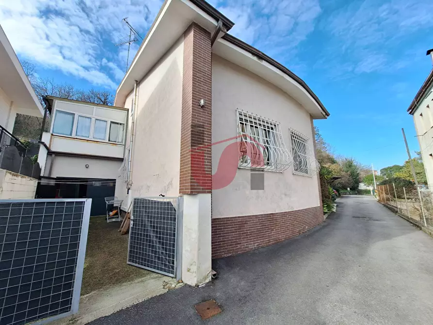 Immagine 19 di Villa in vendita  in Via Bachelet a Benevento