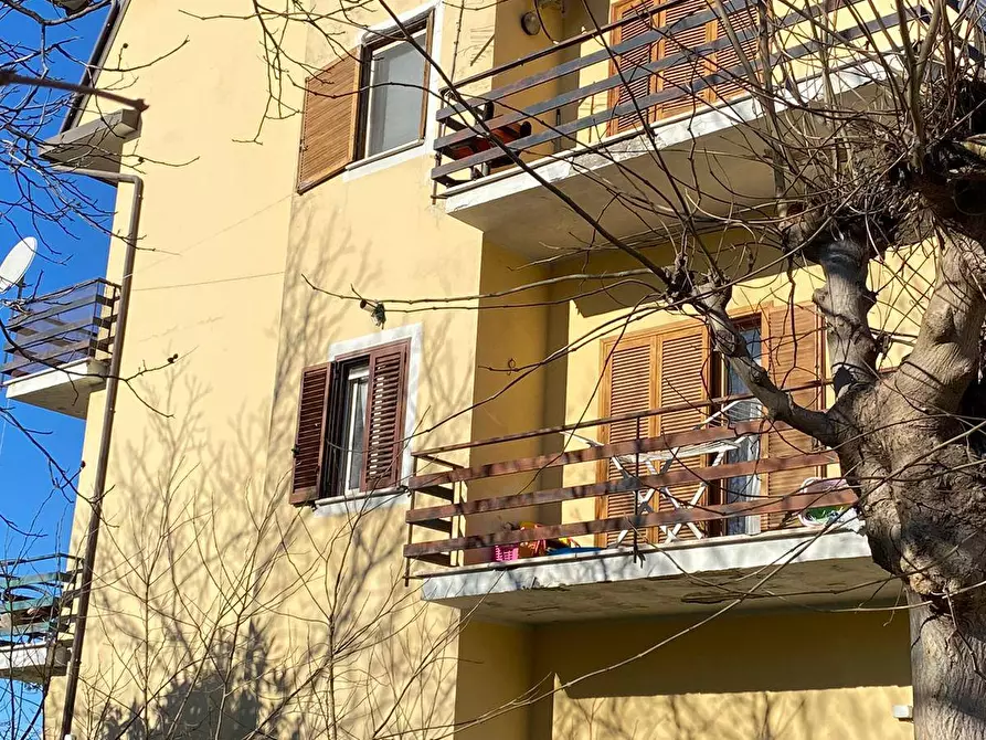 Immagine 1 di Appartamento in vendita  in viale Vittorio Veneto a Mirabella Eclano