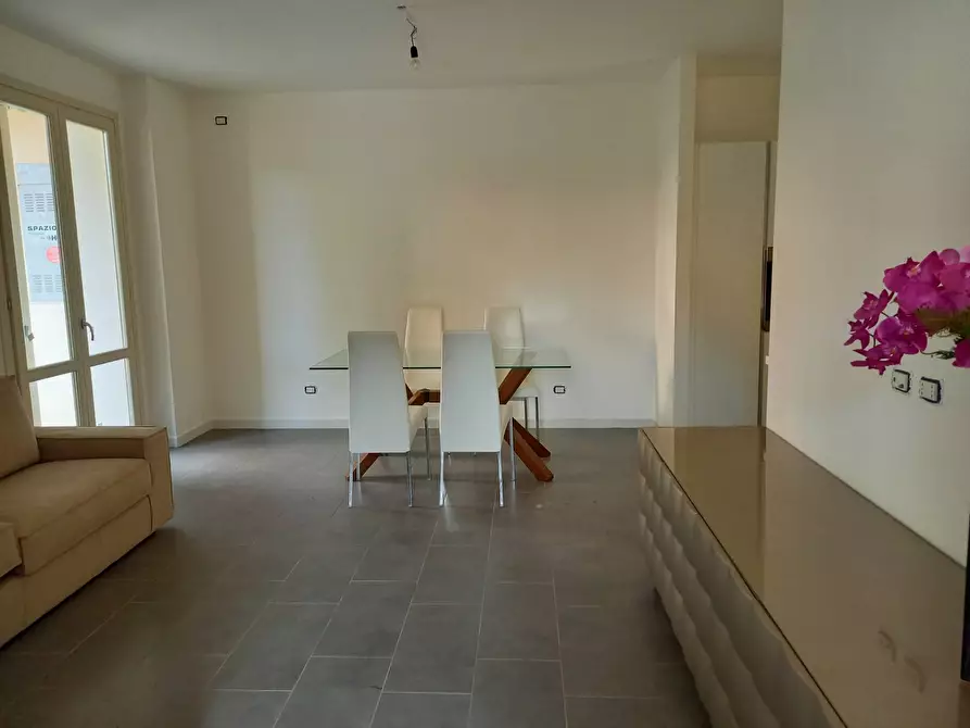 Immagine 2 di Casa bifamiliare in vendita  in via Apua a Pietrasanta