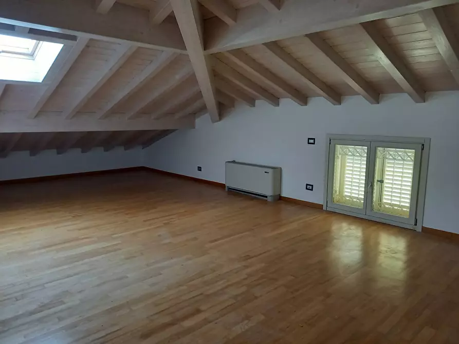 Immagine 22 di Casa bifamiliare in vendita  in via Apua a Pietrasanta