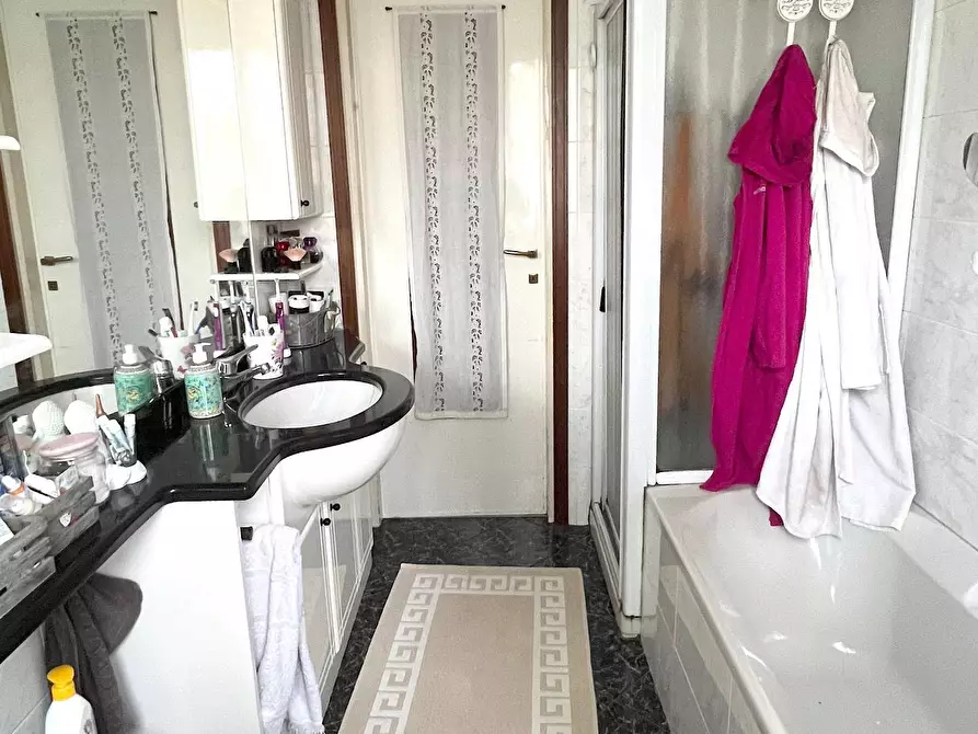 Immagine 16 di Appartamento in vendita  in Via Lorenzo Lotto a Presezzo