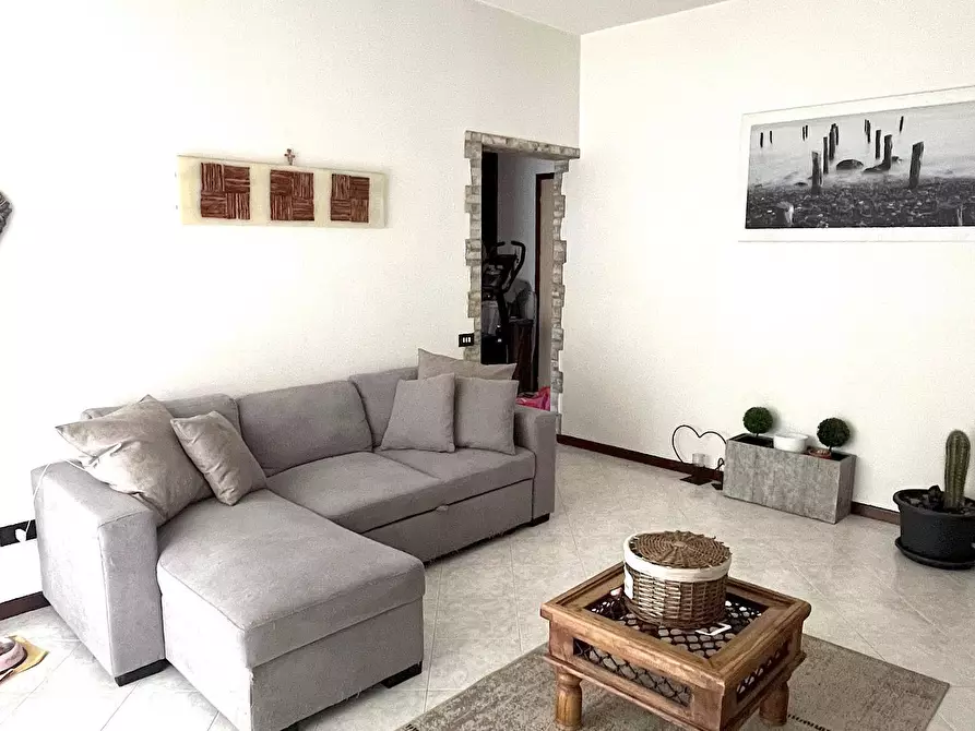 Immagine 2 di Appartamento in vendita  in Via Lorenzo Lotto a Presezzo