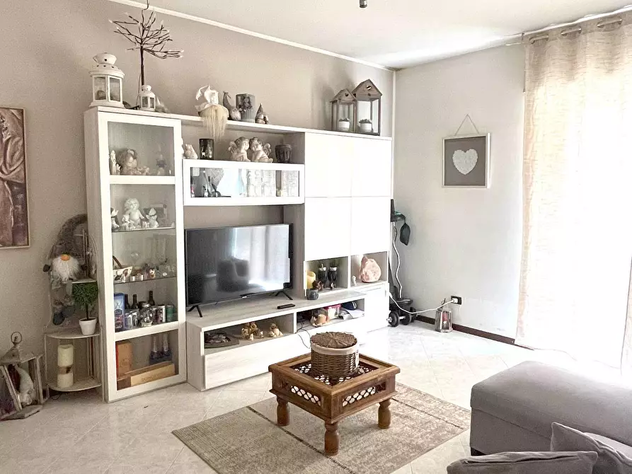 Immagine 4 di Appartamento in vendita  in Via Lorenzo Lotto a Presezzo