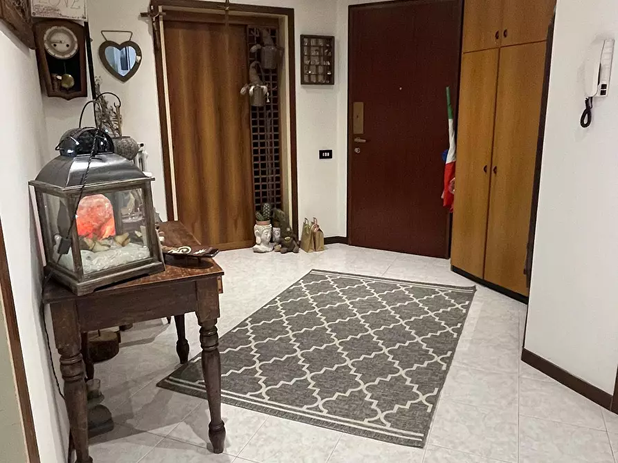 Immagine 3 di Appartamento in vendita  in Via Lorenzo Lotto a Presezzo