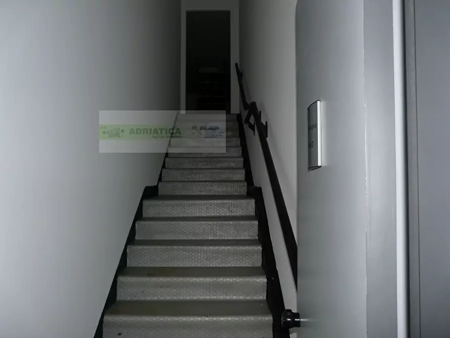 Immagine 22 di Locale commerciale in vendita  in marsala a San Benedetto Del Tronto