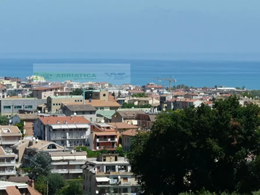 Immagine 1 di Terreno residenziale in vendita  in val del forno a San Benedetto Del Tronto