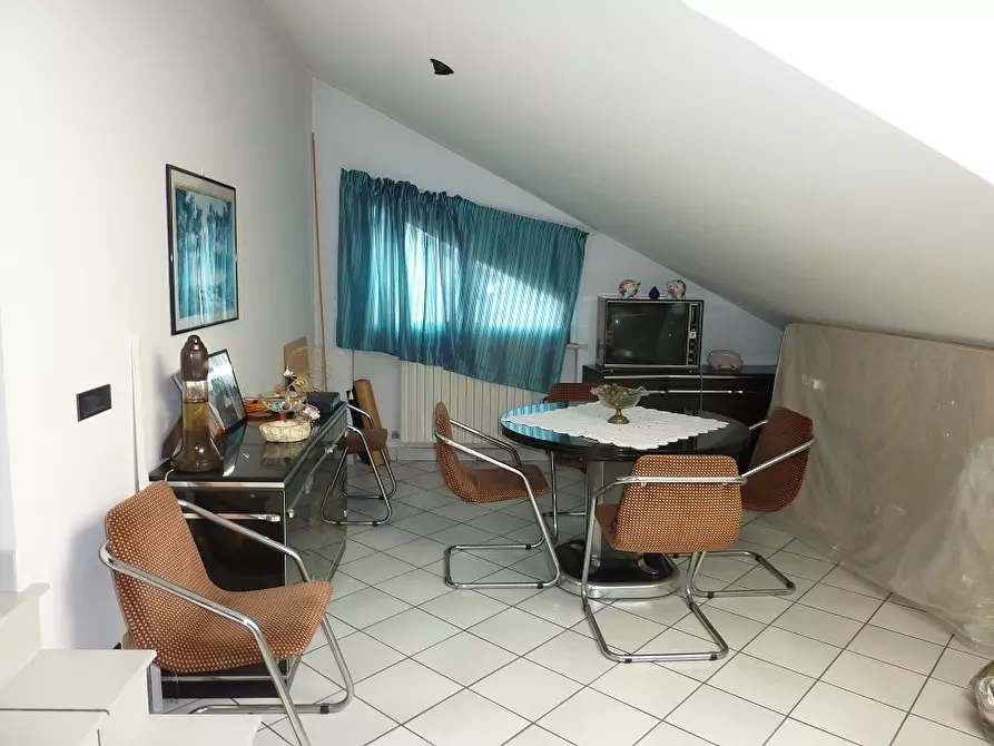 Immagine 25 di Villa in vendita  in Via Napoli a San Benedetto Del Tronto