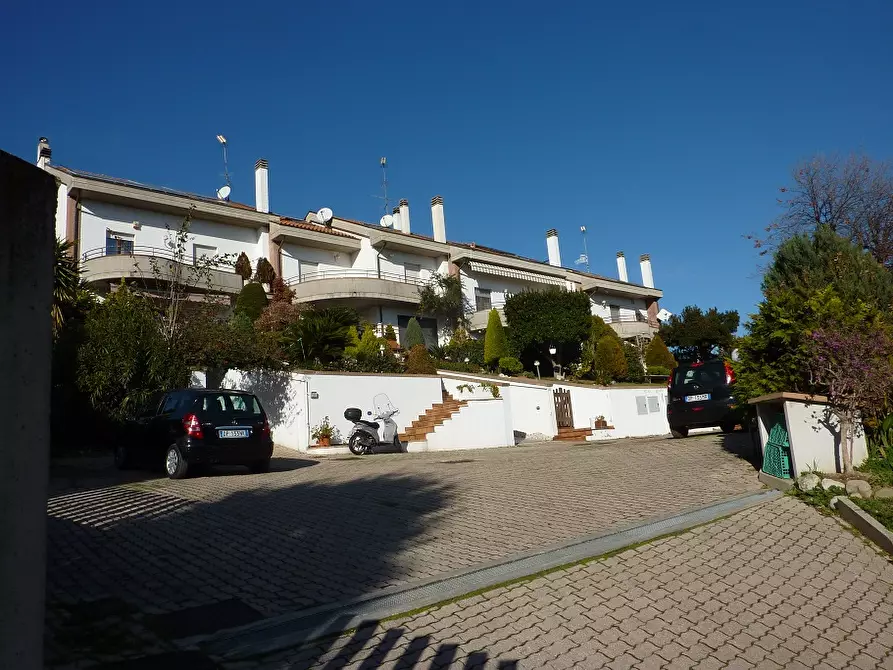 Immagine 17 di Villa in vendita  in Via Napoli a San Benedetto Del Tronto