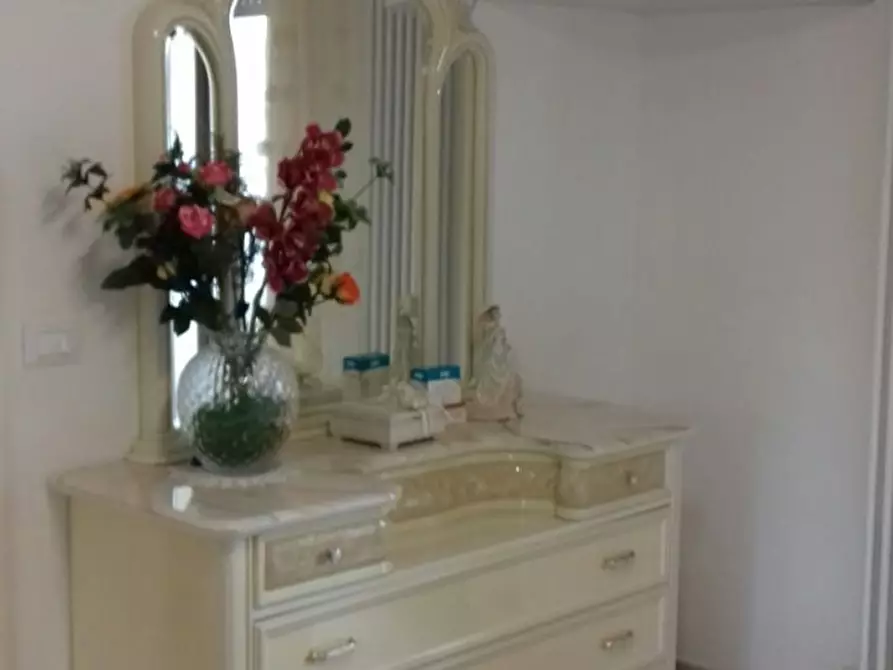 Immagine 13 di Appartamento in vendita  in via dei pioppi a Martinsicuro