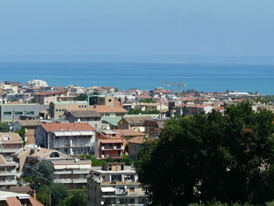 Immagine 1 di Villetta a schiera in vendita  in VALLE DEL FORNO a San Benedetto Del Tronto