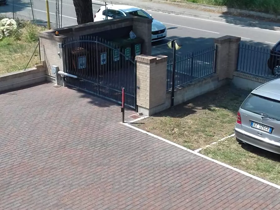 Immagine 30 di Appartamento in vendita  in via dei pioppi a Martinsicuro