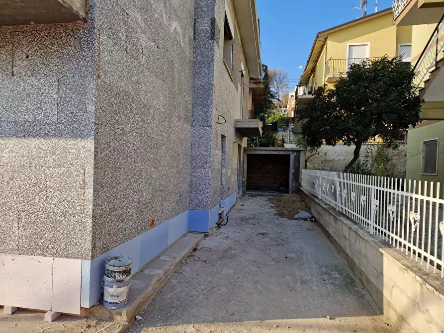 Immagine 4 di Villetta a schiera in vendita  in puccini a Grottammare