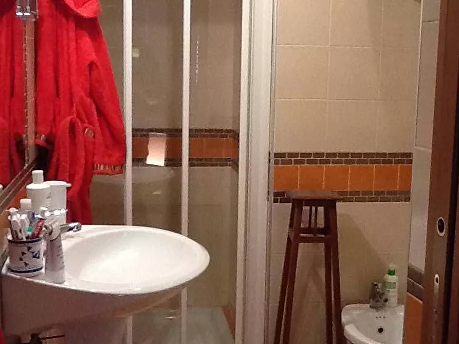 Immagine 10 di Appartamento in vendita  in via crispi a San Benedetto Del Tronto