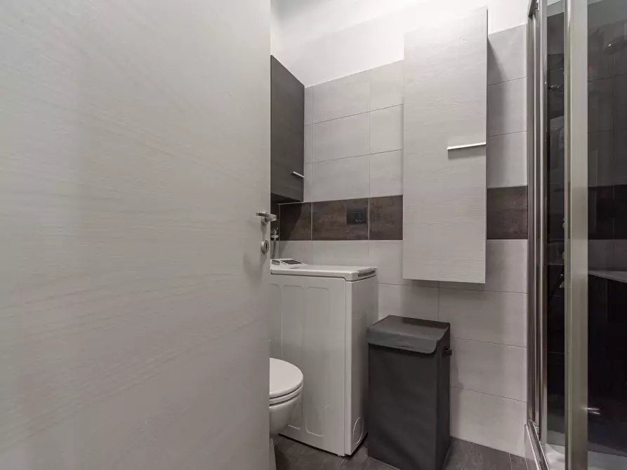 Immagine 11 di Appartamento in affitto  in via Erice a Milano