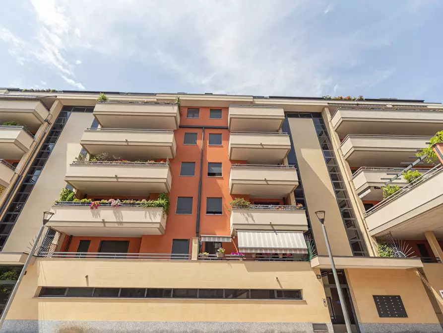 Immagine 19 di Appartamento in affitto  in via Erice a Milano